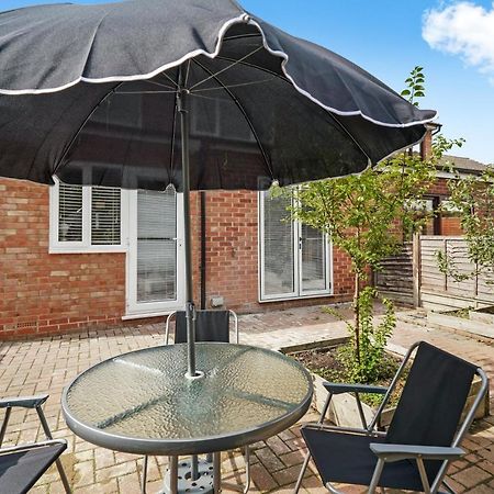 Boutique Heathrow Studio'S - Parking - Garden Harmondsworth Exterior foto