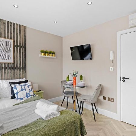 Boutique Heathrow Studio'S - Parking - Garden Harmondsworth Exterior foto