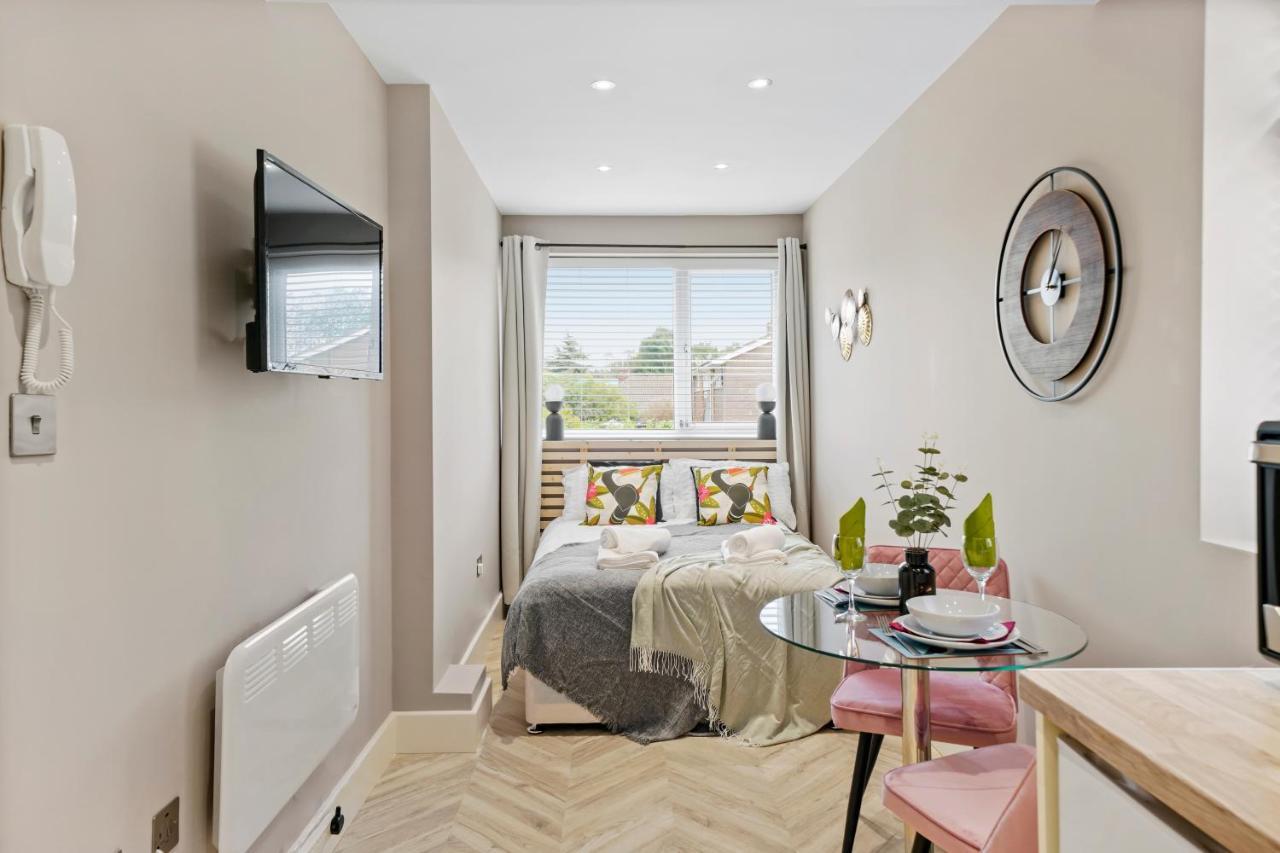 Boutique Heathrow Studio'S - Parking - Garden Harmondsworth Exterior foto