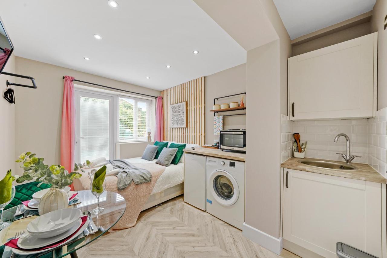 Boutique Heathrow Studio'S - Parking - Garden Harmondsworth Exterior foto