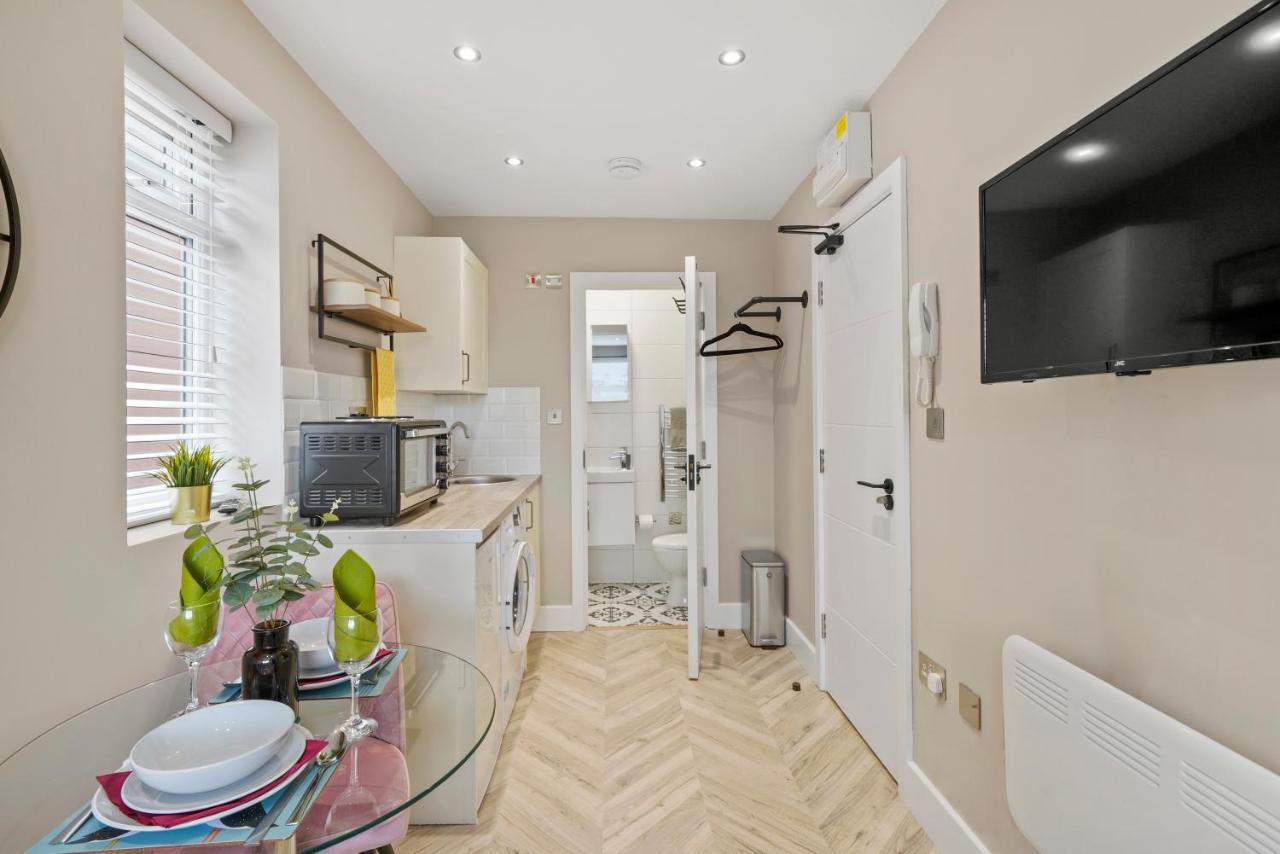 Boutique Heathrow Studio'S - Parking - Garden Harmondsworth Exterior foto