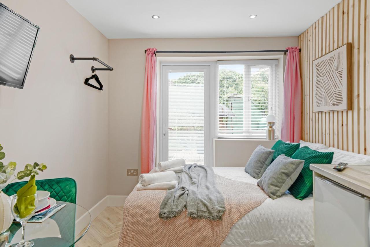 Boutique Heathrow Studio'S - Parking - Garden Harmondsworth Exterior foto