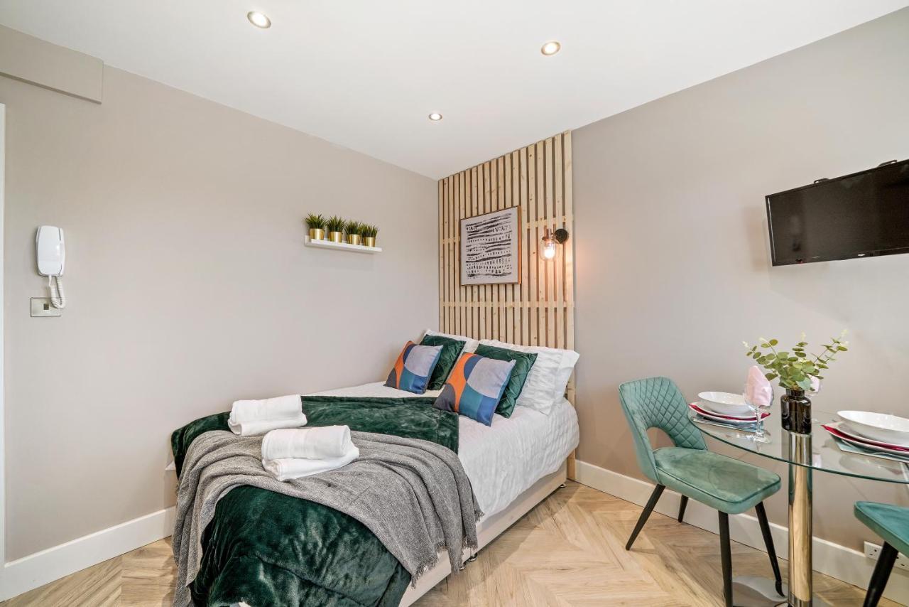 Boutique Heathrow Studio'S - Parking - Garden Harmondsworth Exterior foto