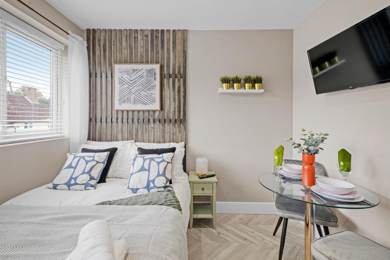 Boutique Heathrow Studio'S - Parking - Garden Harmondsworth Exterior foto
