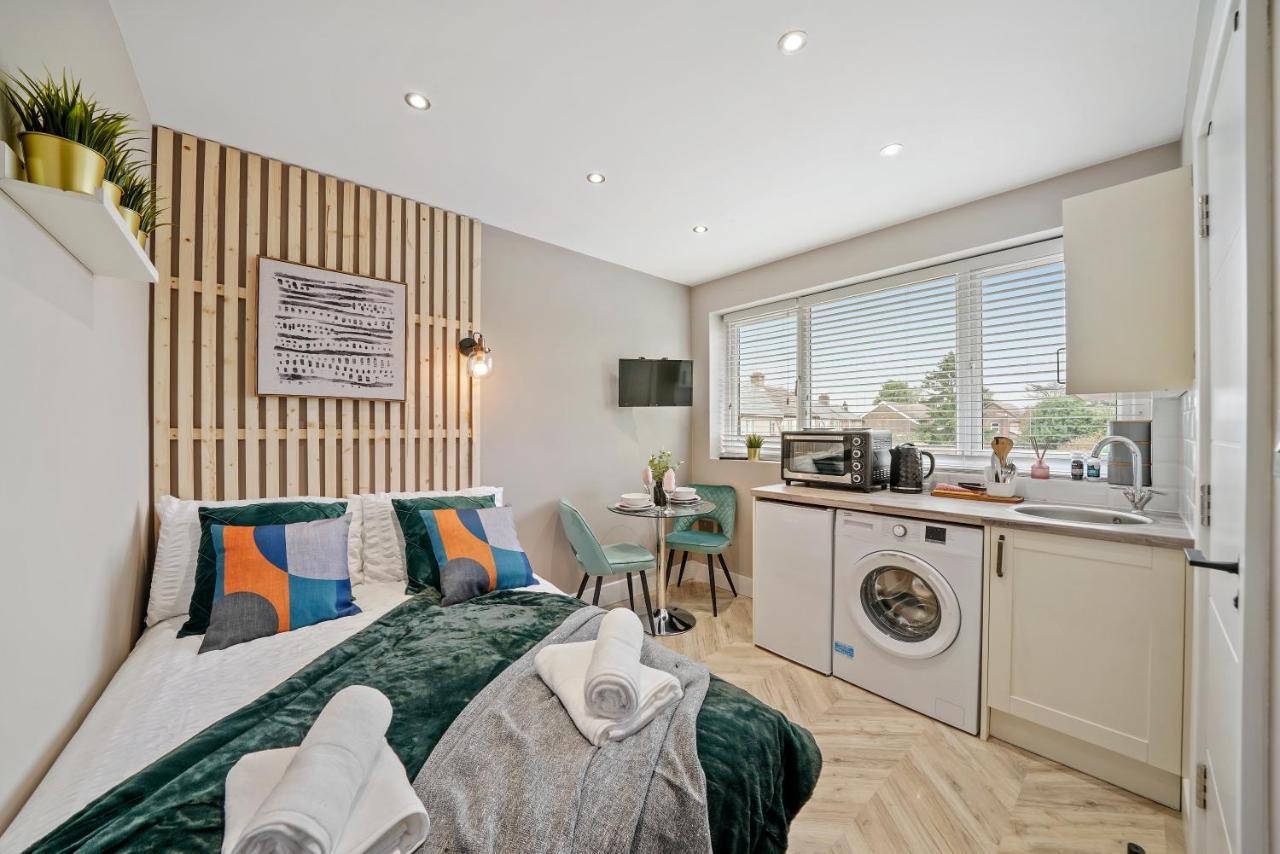 Boutique Heathrow Studio'S - Parking - Garden Harmondsworth Exterior foto